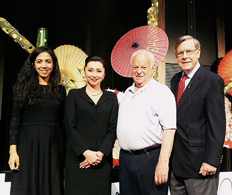 人物紹介（左から） エミリー・スミス（TED2017 Best10）、WBA代表 杉村貴子、マーティン・セリグマン博士、エド・ディナー博士（ドクターハピネス）